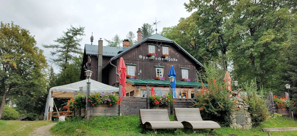 Hütte