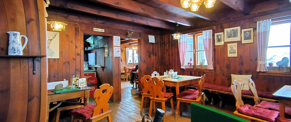 Hütte